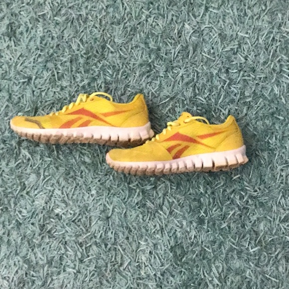 Reebok, yellow exercise, running & training shoes - Picture 2 of 4